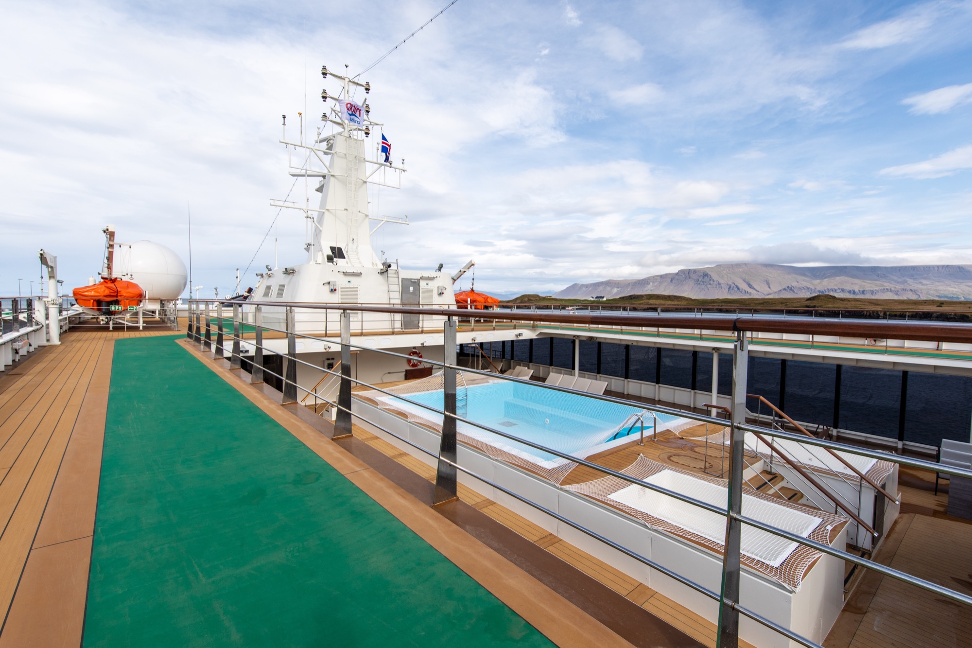 Quark Expeditions_World Explorer_Outdoor Track _1_.jpg